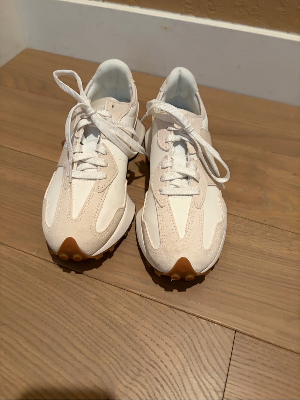 New Balance Women's 327 Limen White and Tan Trail-Inspired Runners - Picture 3 of 7